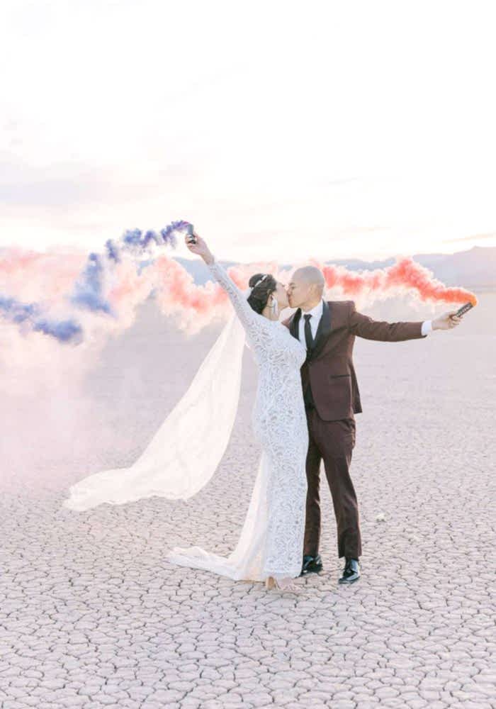 DryLakeBedSmokeBombs