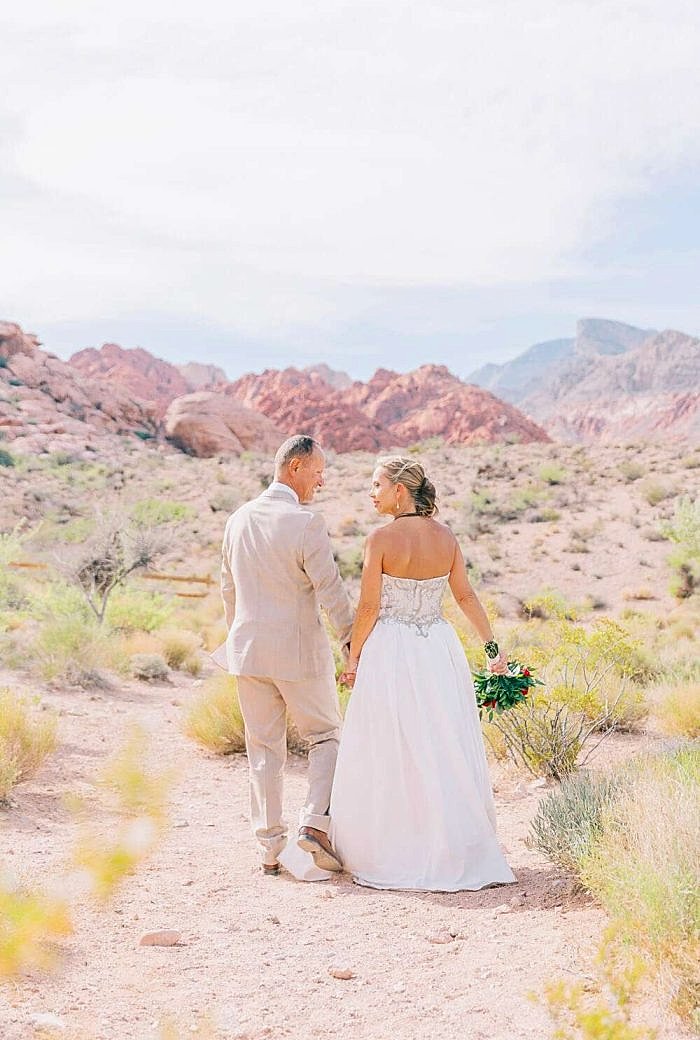 mariage dans le désert de Red Rock Canyon dans le Nevada près de Las Vegas