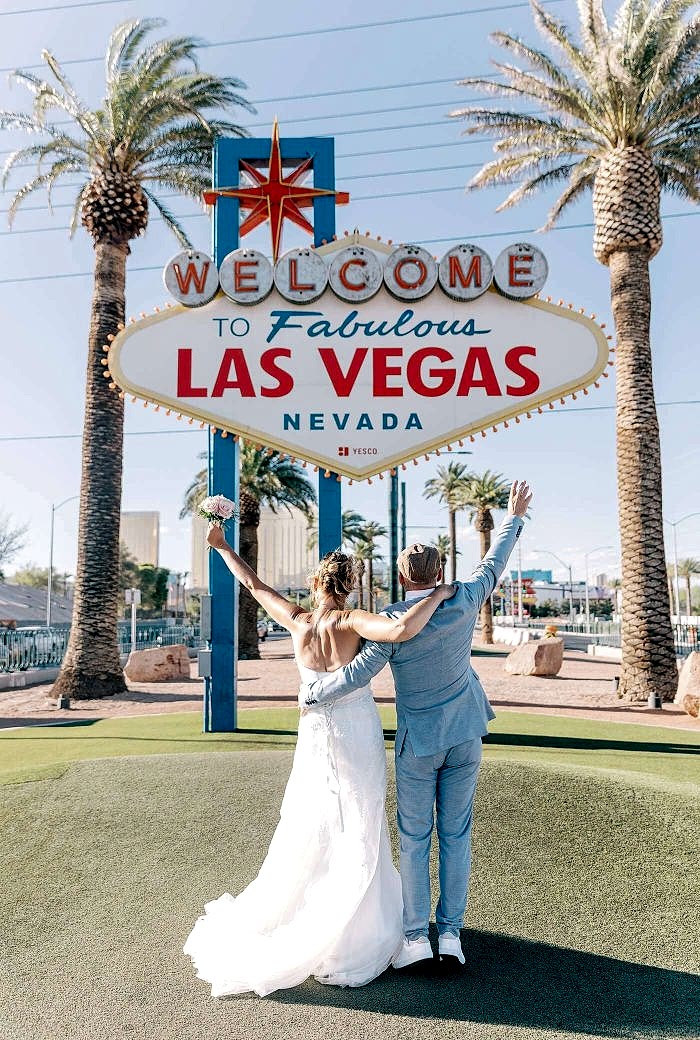 VegasSignHeader3